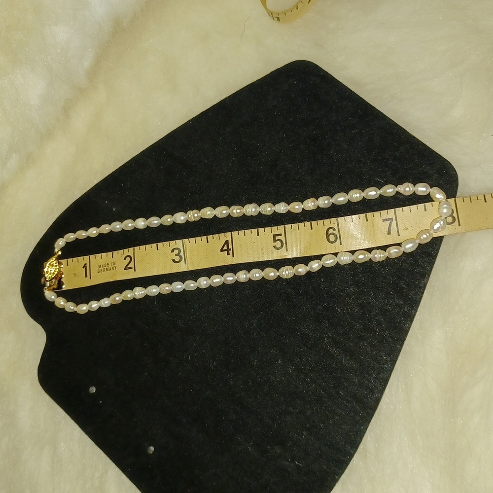 Freshwater pearl necklace
